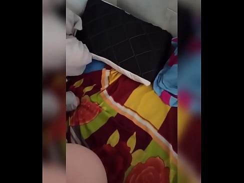 ❤️ Моя сусідка по кімнаті залишається вдома одна, тому що її чоловік їде у відпустку, а я користуюся можливістю трахнути її і наповнювати її дупу молоком ️ Порно-відео у нас ️❤